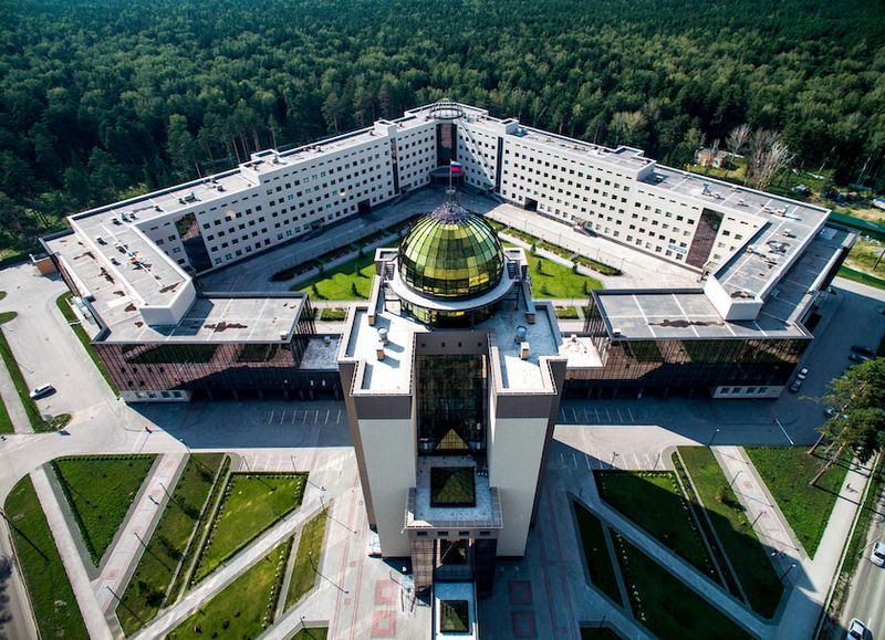 Новосибирский государственный университет (НГУ)